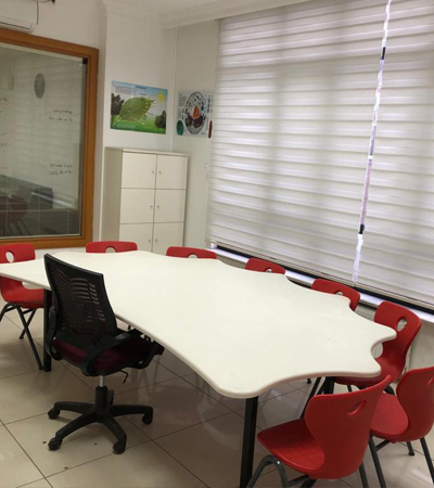 Masa başı çalışma formatı ile bire bir eğitim
